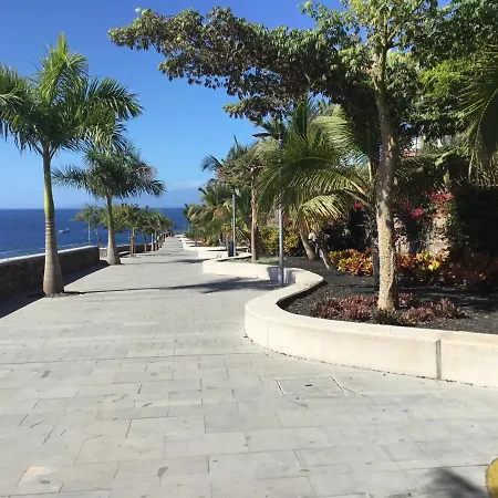 Ocean Garden Lv Апартаменти