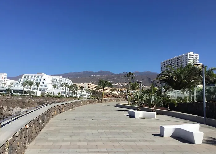 Ocean Garden Lv Апартаменти *